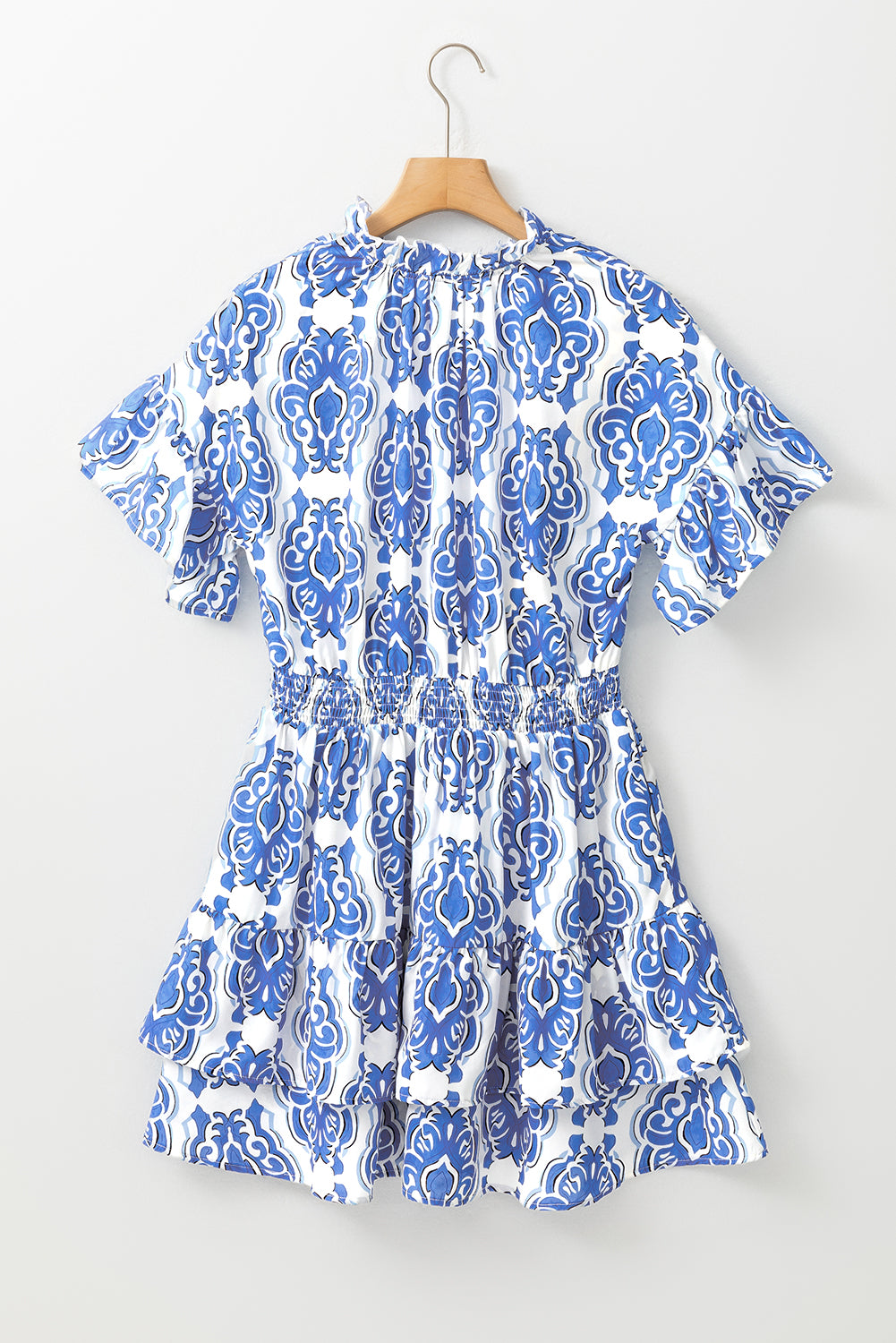 Ashleigh – Blaues Kleid mit Vintage-Blumendruck und weiten Rüschenärmeln