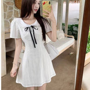 French-style Soft-chic Lace Short-sleeve Dress Waist-cinching and Figure-flattering
