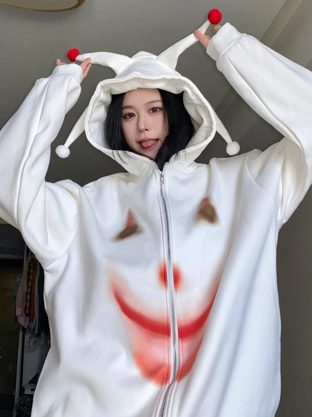 Women's White Zip-Up Loose Sweater