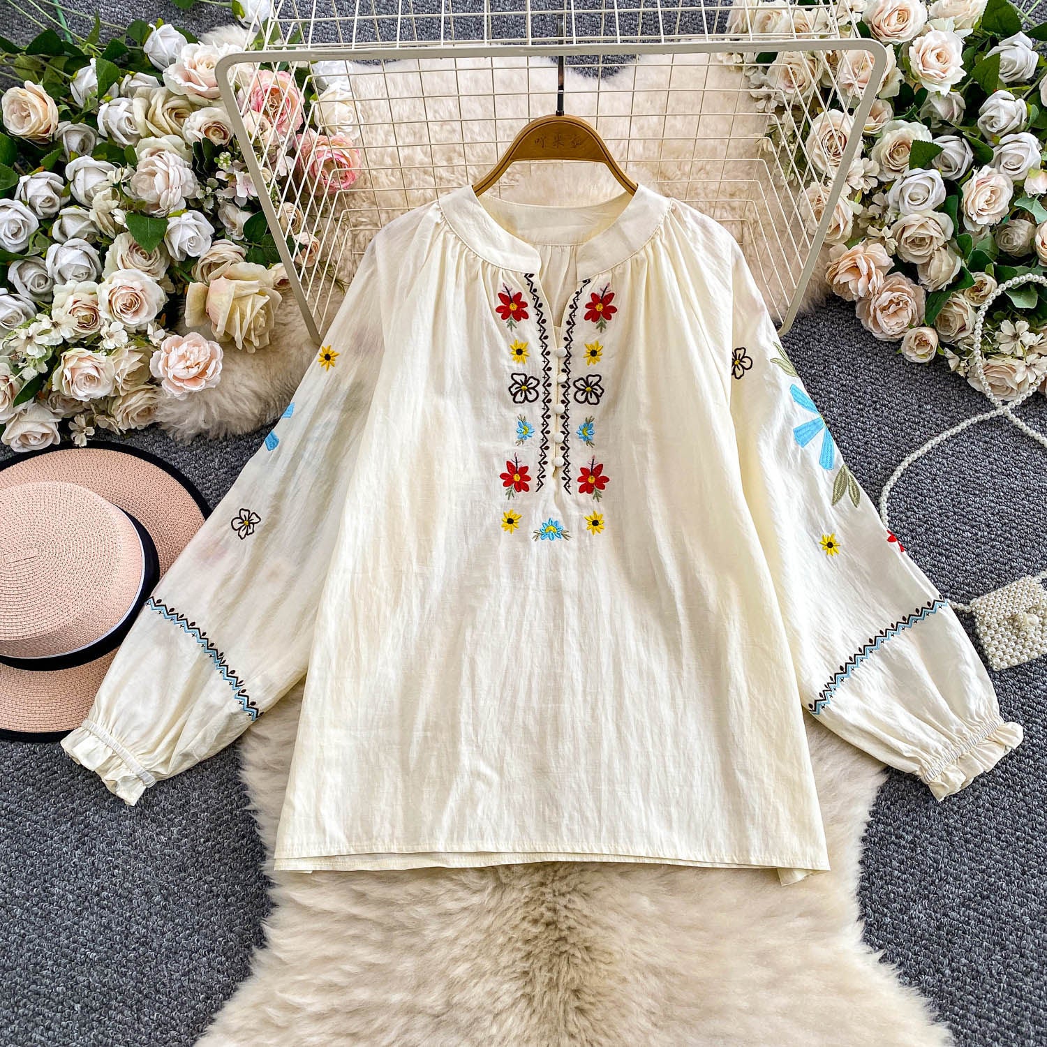 Floral Embroidered Puff Sleeve Shirt – Vintage Boho Look
