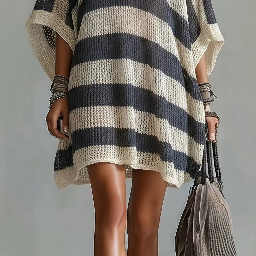 Plus-size Knit Sweater with a V-neck Puff Sleeves and a Color-block Design Relaxed Fit