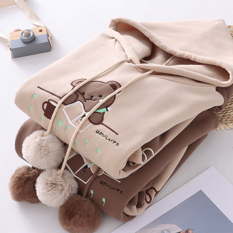 Fleece-Lined Embroidered Bear Winter Pullover Hoodie