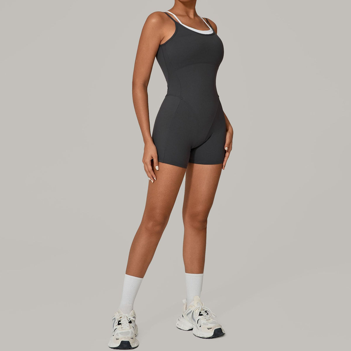 Contrast Color Fake Two-Piece Sports Jumpsuit