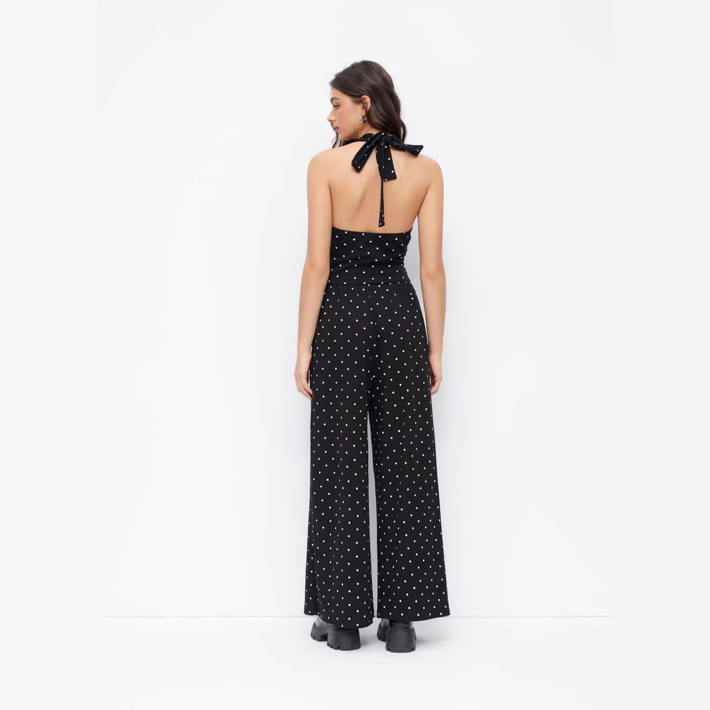 Chic V-Neck Open-Back Slim Fit Jumpsuit