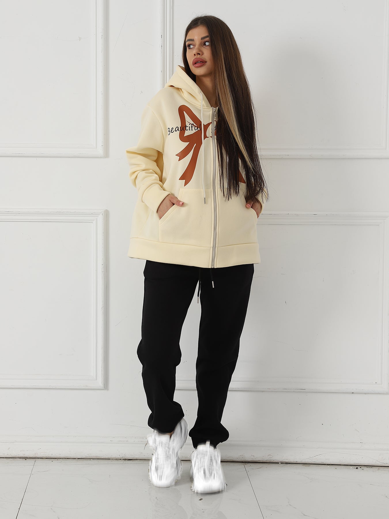 Cozy Women's Long Sleeve Sweatshirt for Everyday Comfort