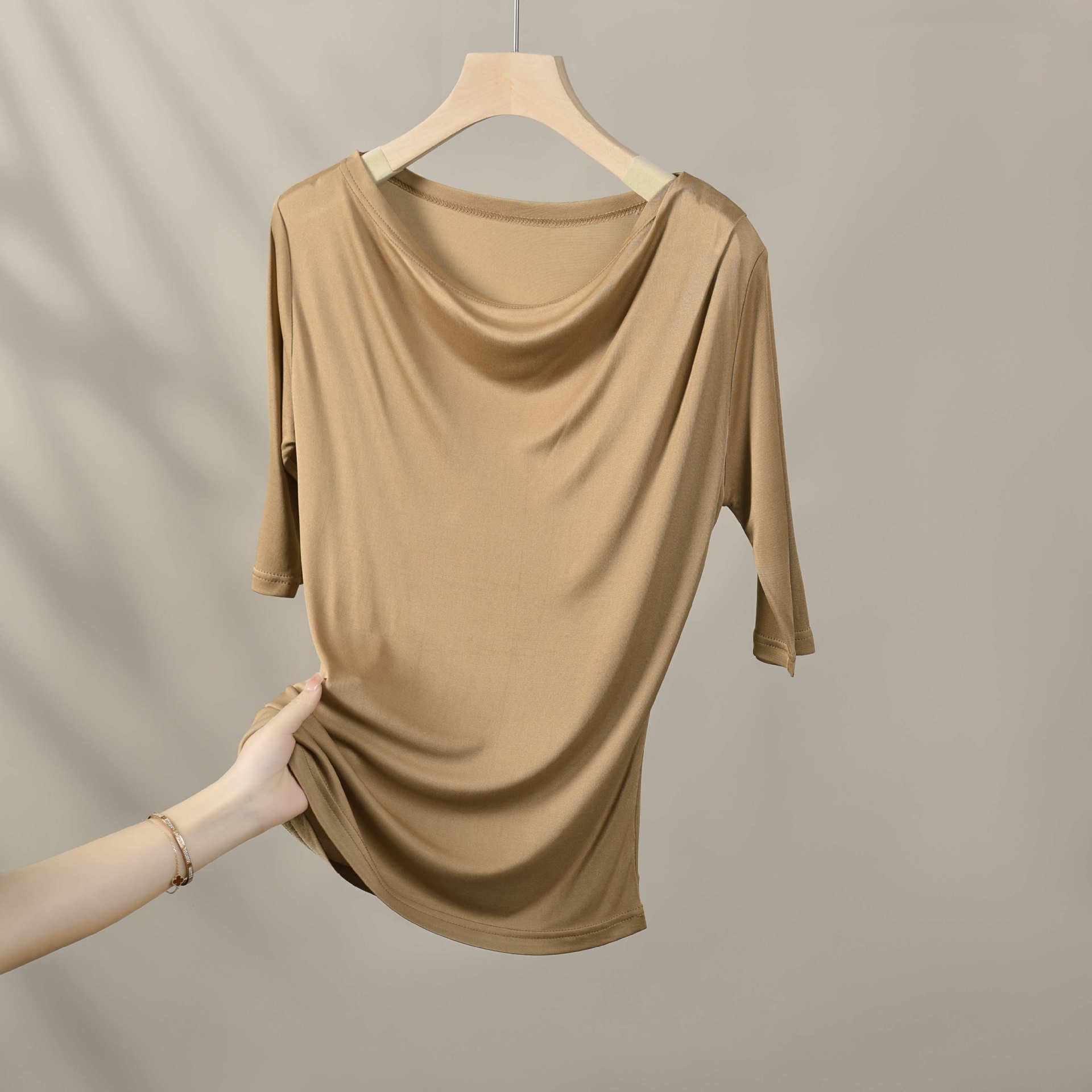 Elegant Silk Pleated Short-Sleeve T-Shirt – Golden Brown