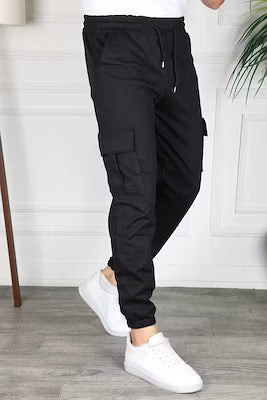 Unisex slim fit sweatpants with cargo pockets