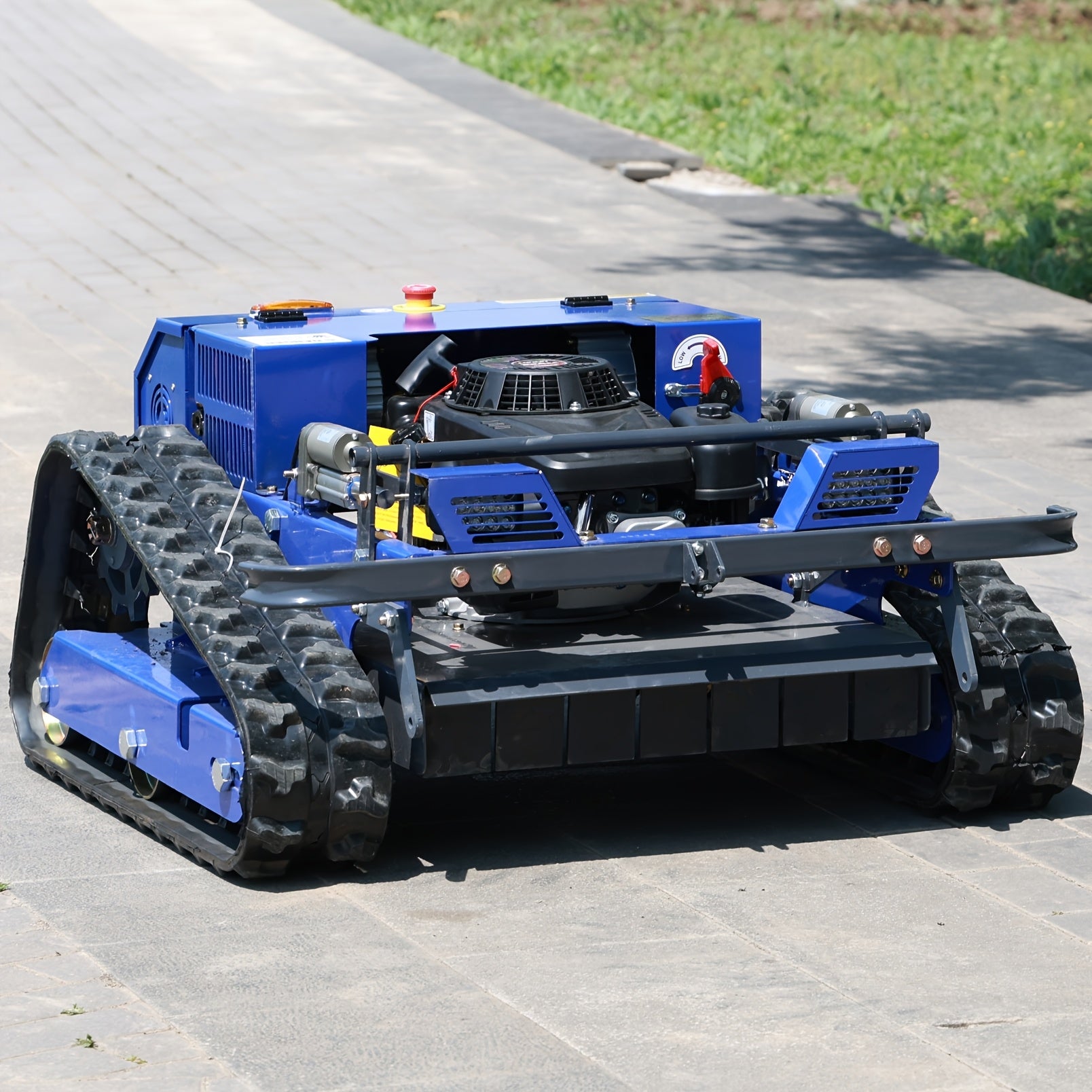 [Intelligent Remote-Controlled] Remote-Controlled Lawnmower, Gasoline-Powered Intelligent Robot, Powerful And Intelligent Outdoor Gardening Tool, Optional Snowplow Attachment, Four-Stroke Engine, All-Terrain Applicable, Can Climb Slopes Up to 45 Degrees