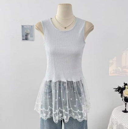 Sweet and Soft Spring-season Lace-patchwork Tank Top
