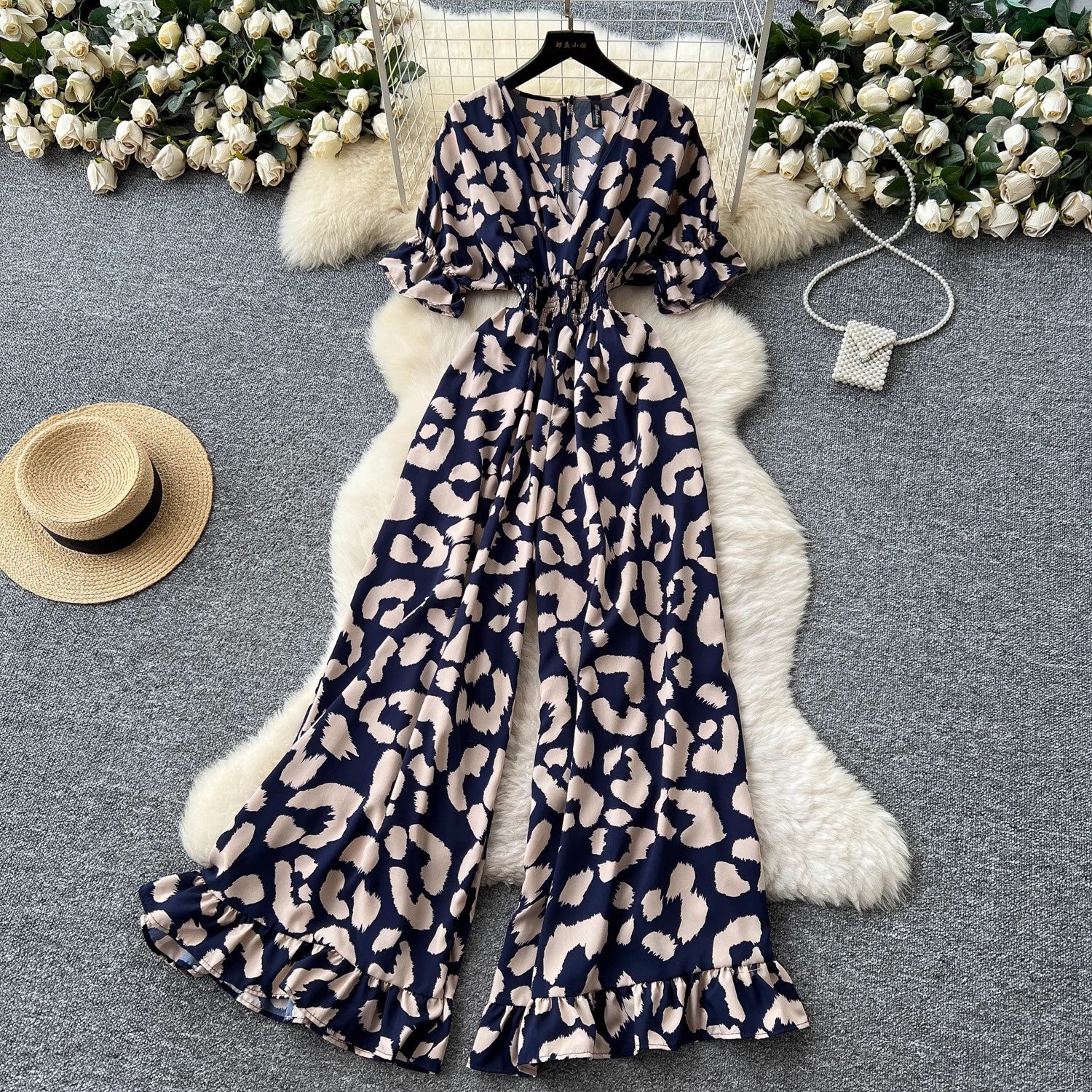 Chic V-Neck High-Waist Wide-Leg Printed Jumpsuit