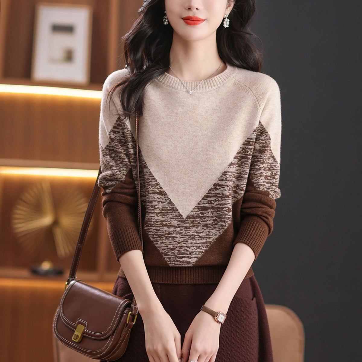 Womens Fashionable Color-block Crew-neck Knitted Sweater