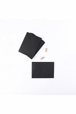 Pack of 10 black standard envelopes, 13 x 18 cm