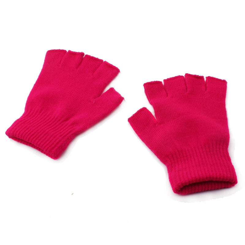 Stay Cozy This Winter with Knitted Half-Finger Gloves