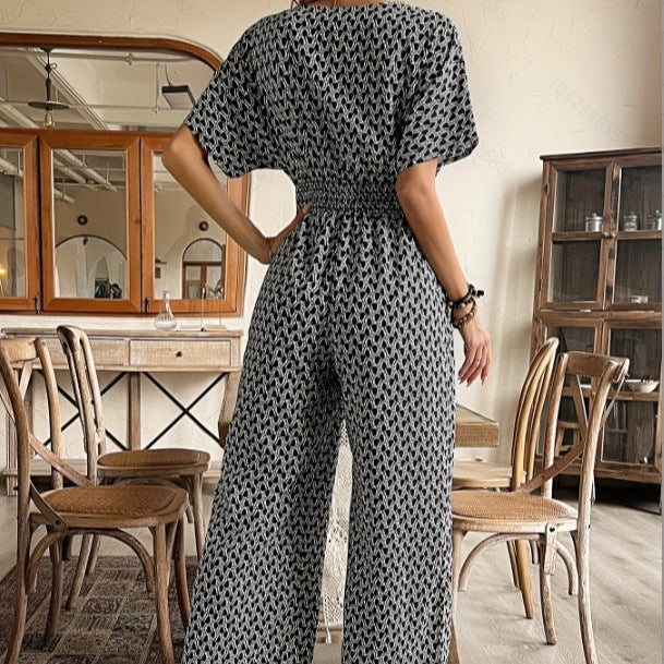 European And American Summer Solid-color Short-sleeve Pants With A V-neck