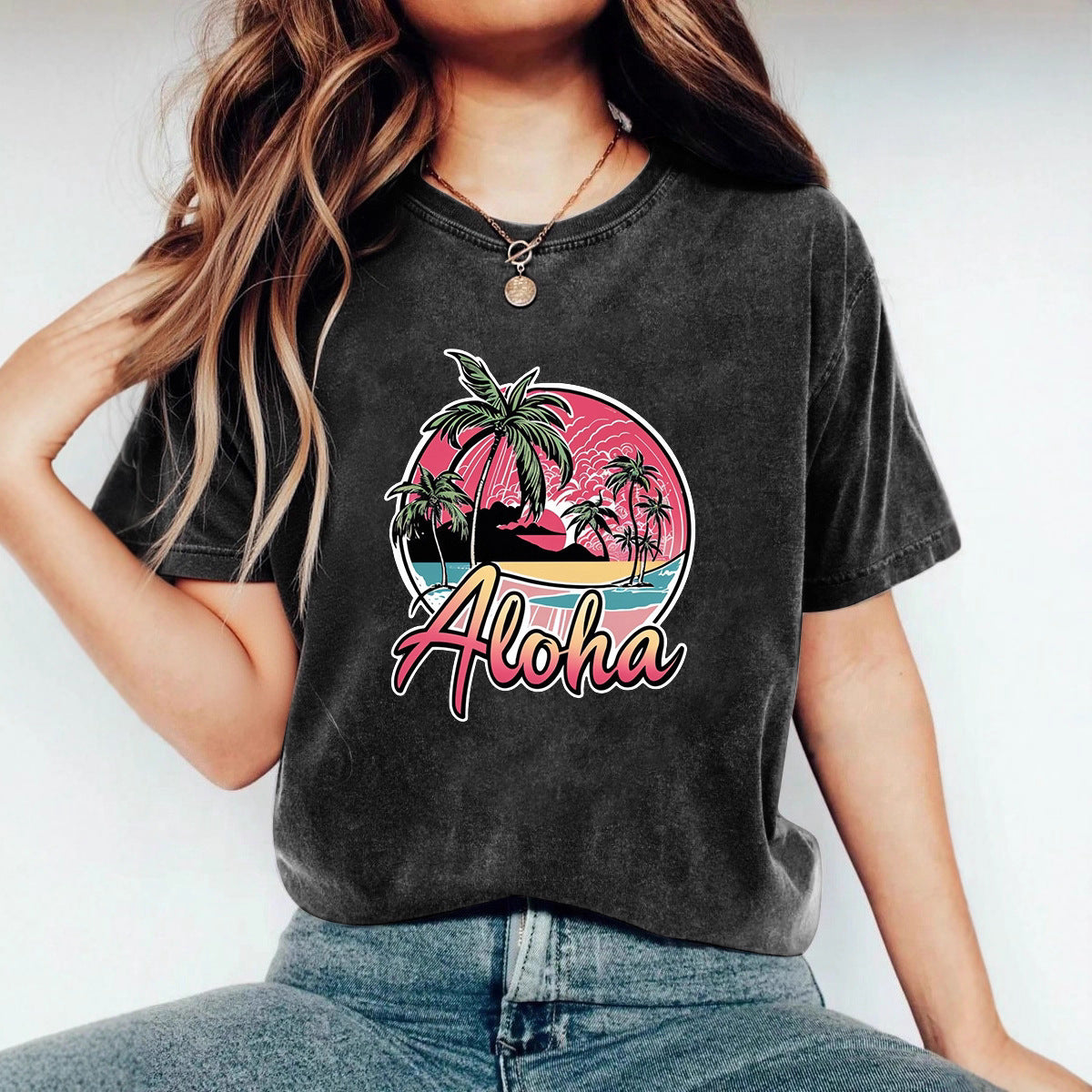 Loose-Fit Coconut Tree Print Top – Short Sleeves, Round Neck