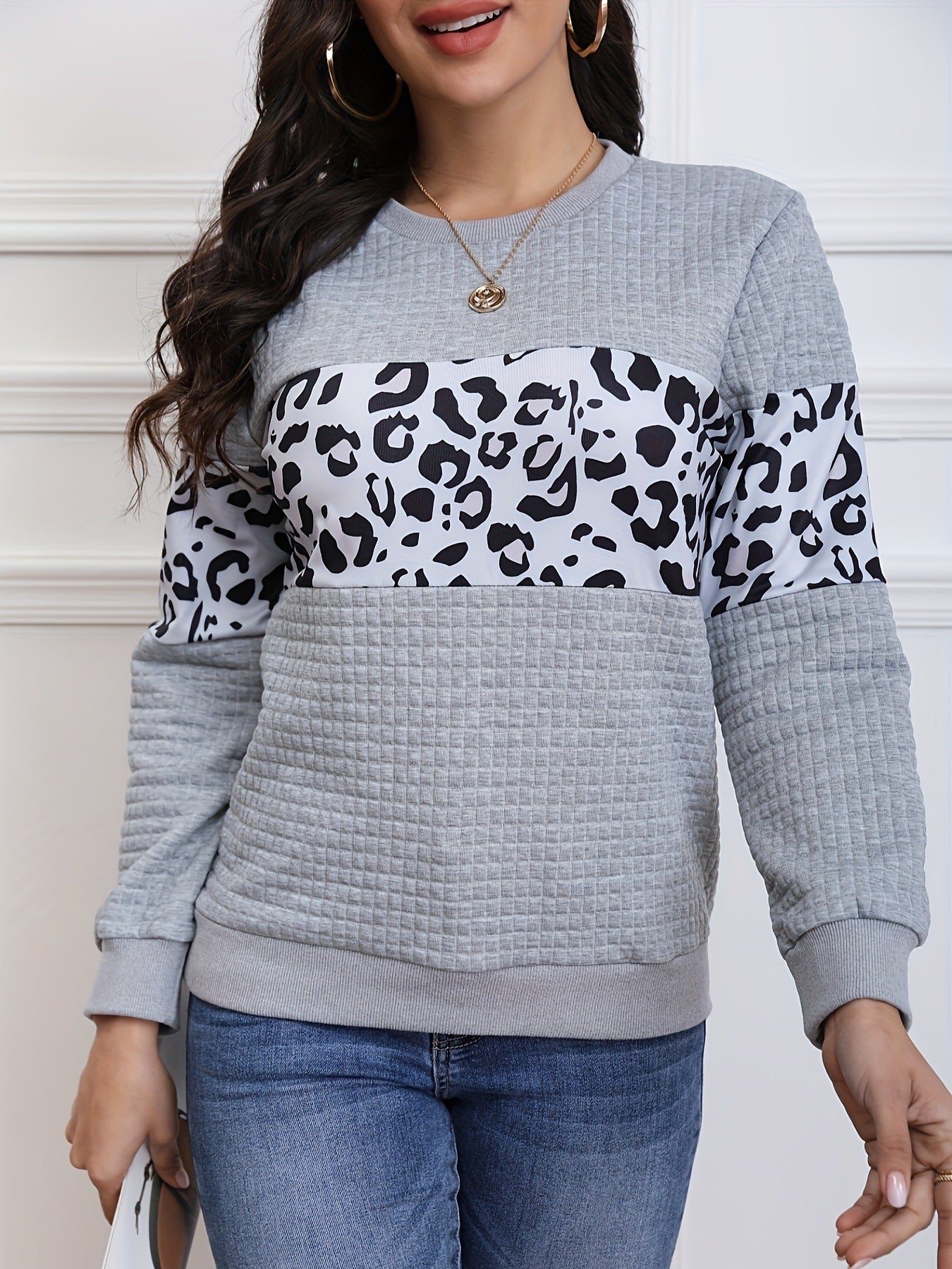 Chic Leopard Print Long Sleeve Casual Sweatshirt