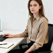 Loose Figure-flattering Design With A Stylish Outerwear Feel