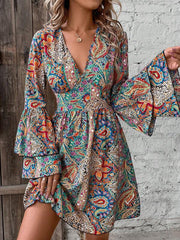 2026 New Arrival European & American Cross-border Autumn Winter Fashion Elegant Women's Paisley Print V-neck Flare Sleeve Dress