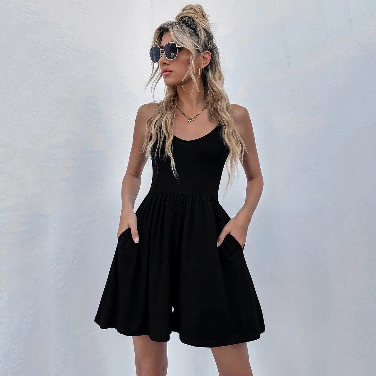 Backless Knit Romper Shorts with Waist-Cinching Fit