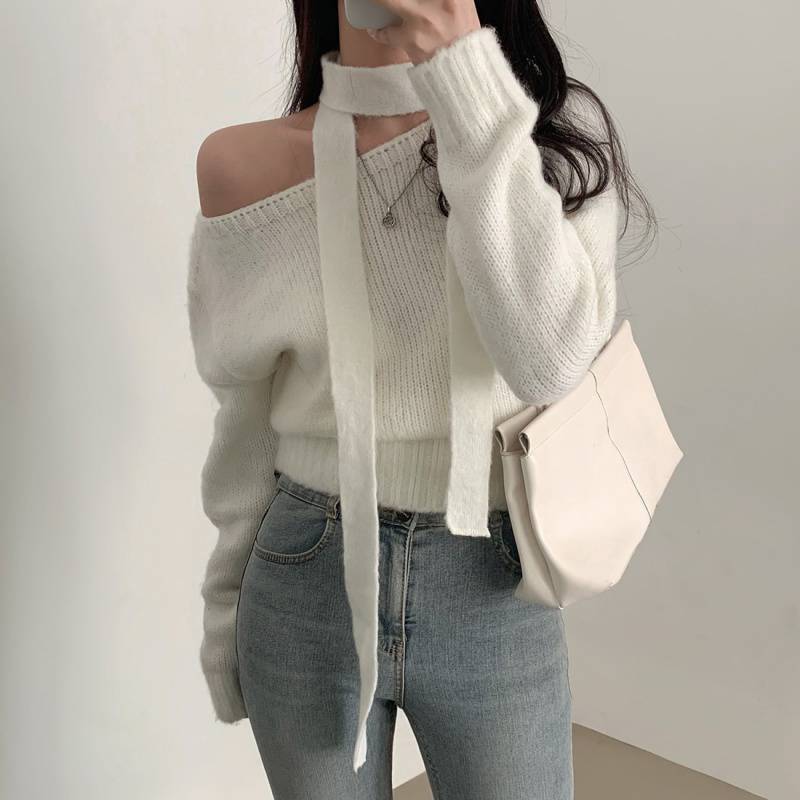 Women's Off-shoulder Long-sleeved Sweater Temperament Wild