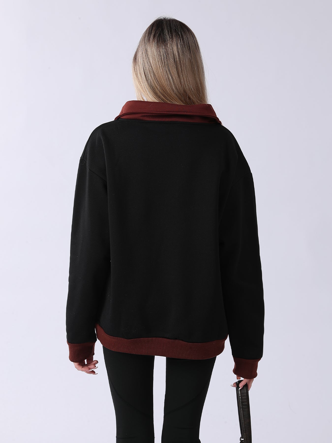 Cozy Women's Long-Sleeve Sweatshirt for Daily Comfort