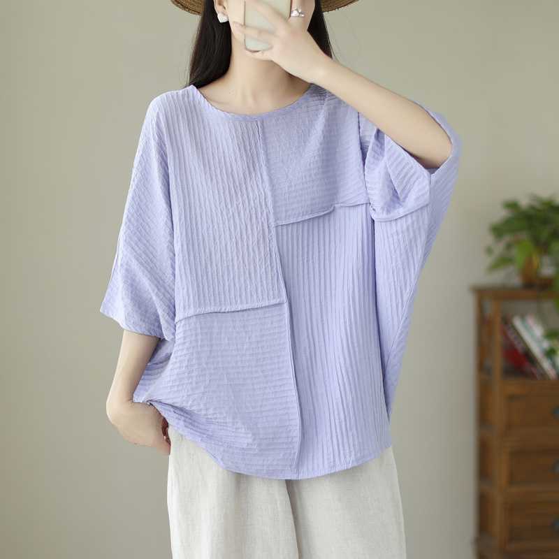 Flattering Batwing-sleeve Top for Curvy Figures