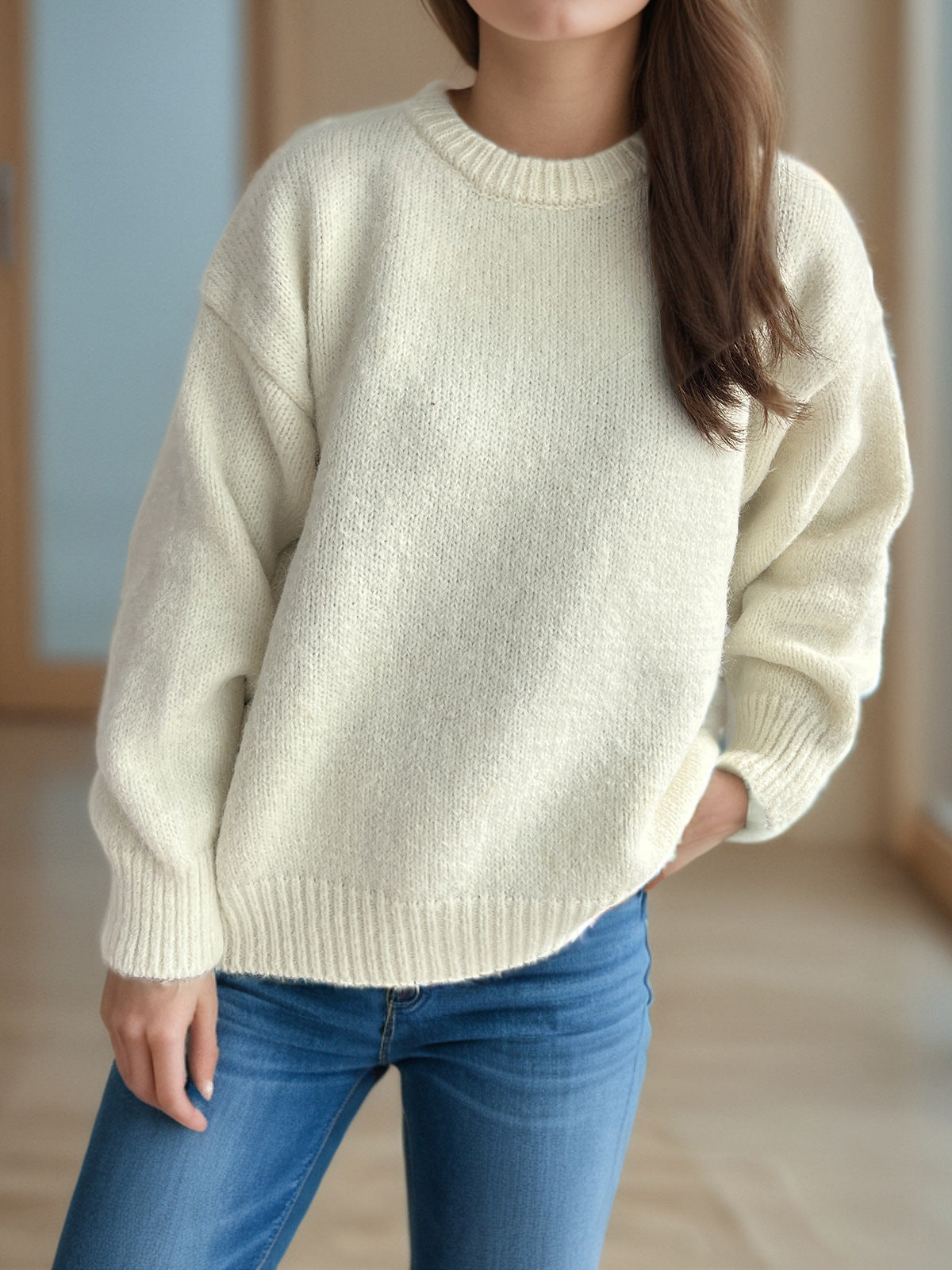 Womens Loose-fitting Crew-neck Sweater for Fall and Winter
