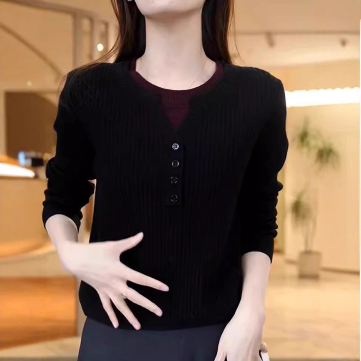 Autumn and Winter New Round Neck Fake Two-piece Knitted Sweaters Women's Warm Padded Top