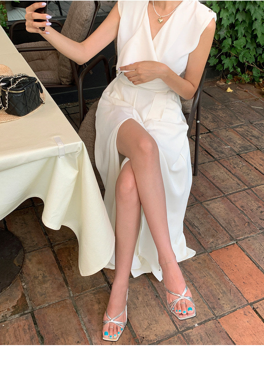 Chic V-Neck Sleeveless Split Leg Jumpsuit