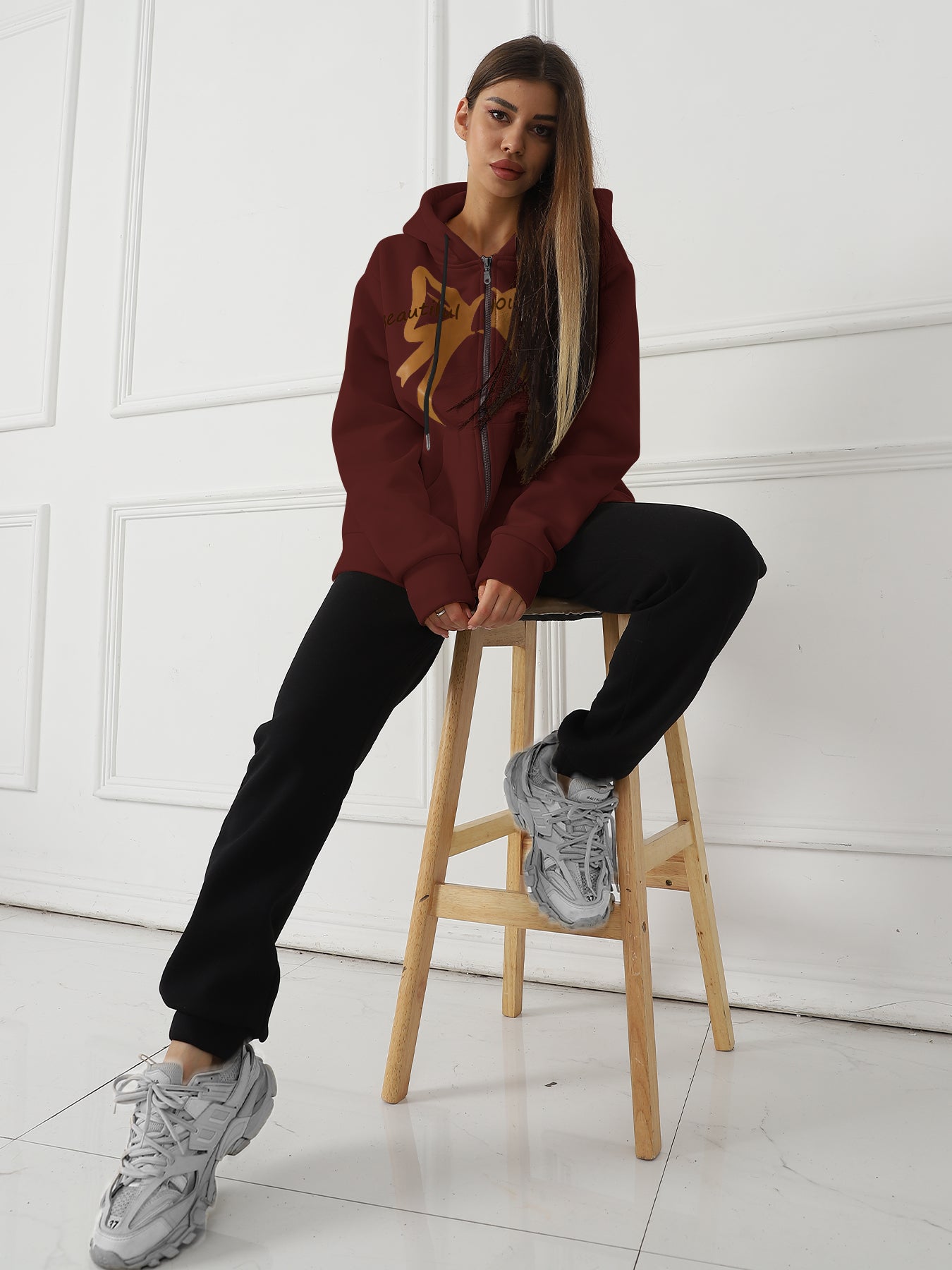 Cozy Women's Long Sleeve Sweatshirt for Everyday Comfort