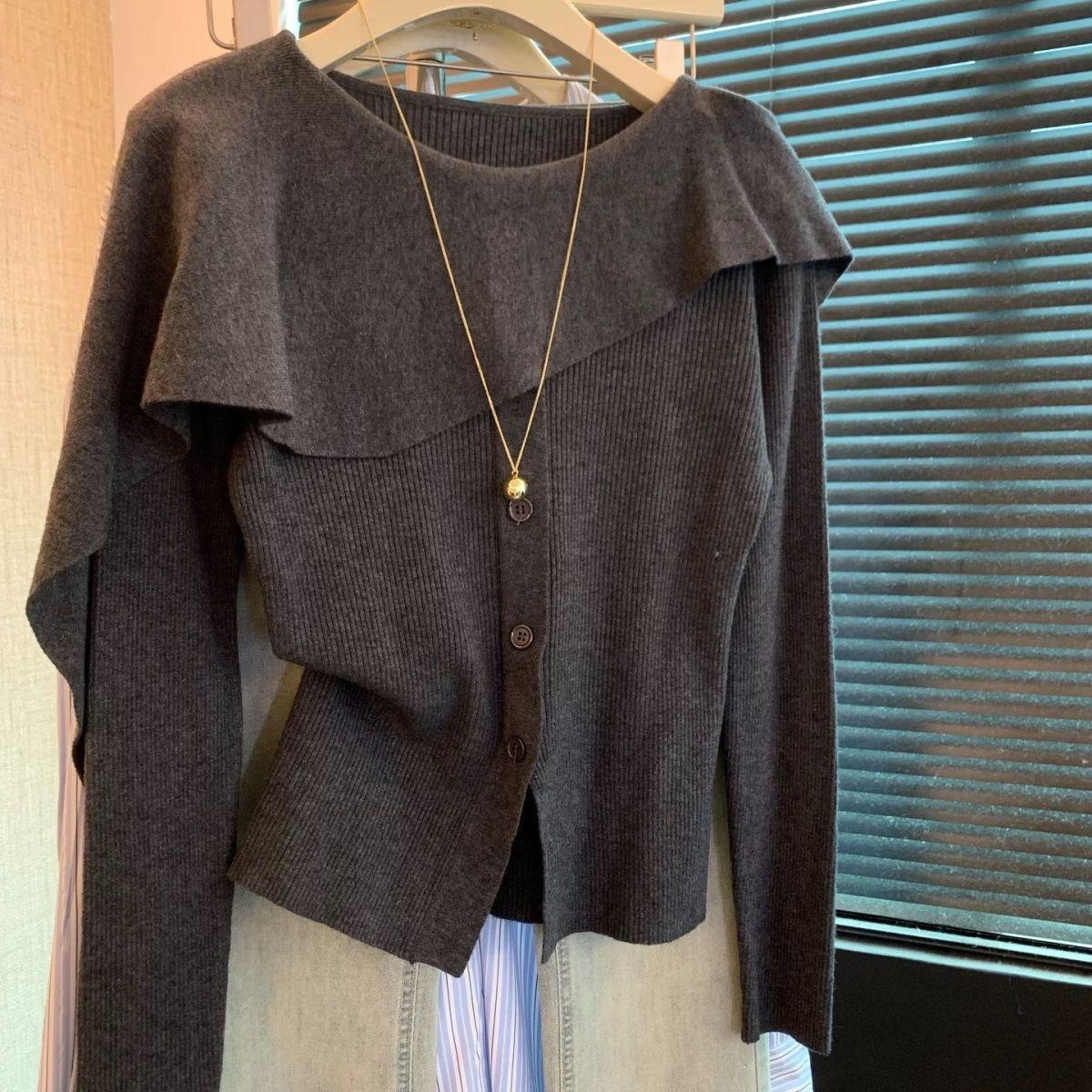 Designer-style Fitted Waist Figure-flattering Versatile Knit Top