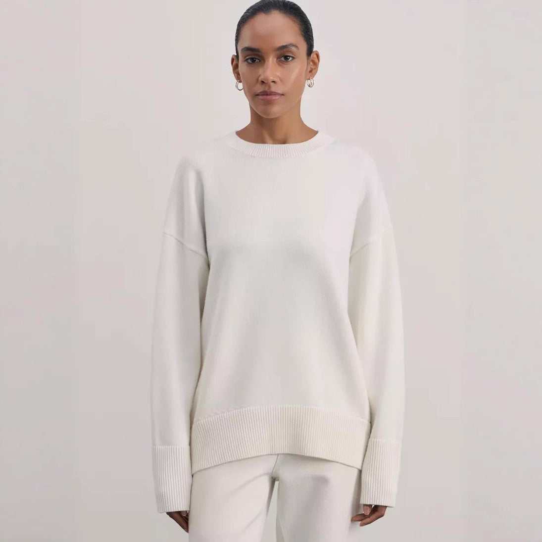 Women's Knitted Round Neck Solid Color Loose Fashion Sweater