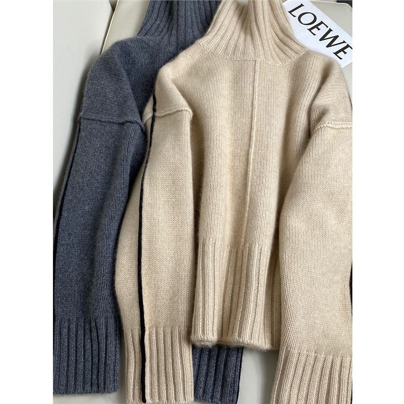 Sophisticated and Uniquely Designed Thickened Loose-fit Cozy Sweater