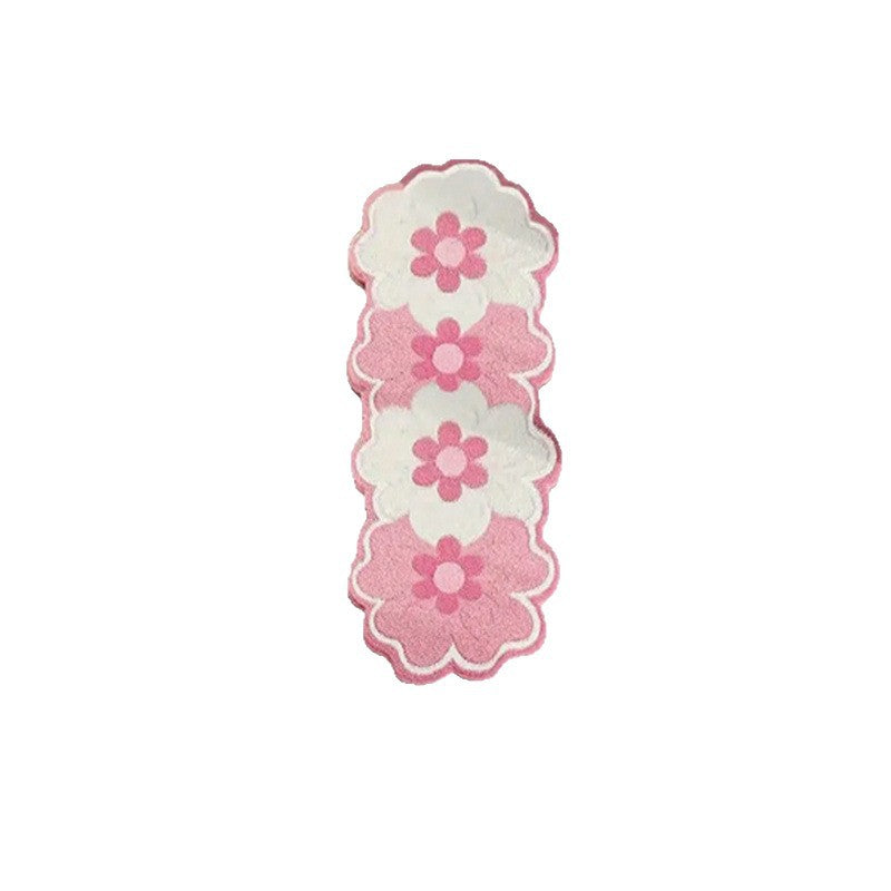 Irregular Floral Faux Cashmere Rug for the Bedroom