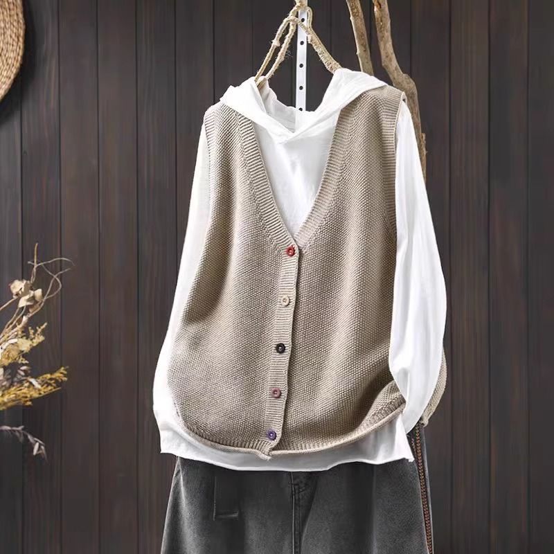 Spring and Autumn Outer Wear Solid Color and V-neck Color Buckle Knitted Cardigan Vest Vest for Women