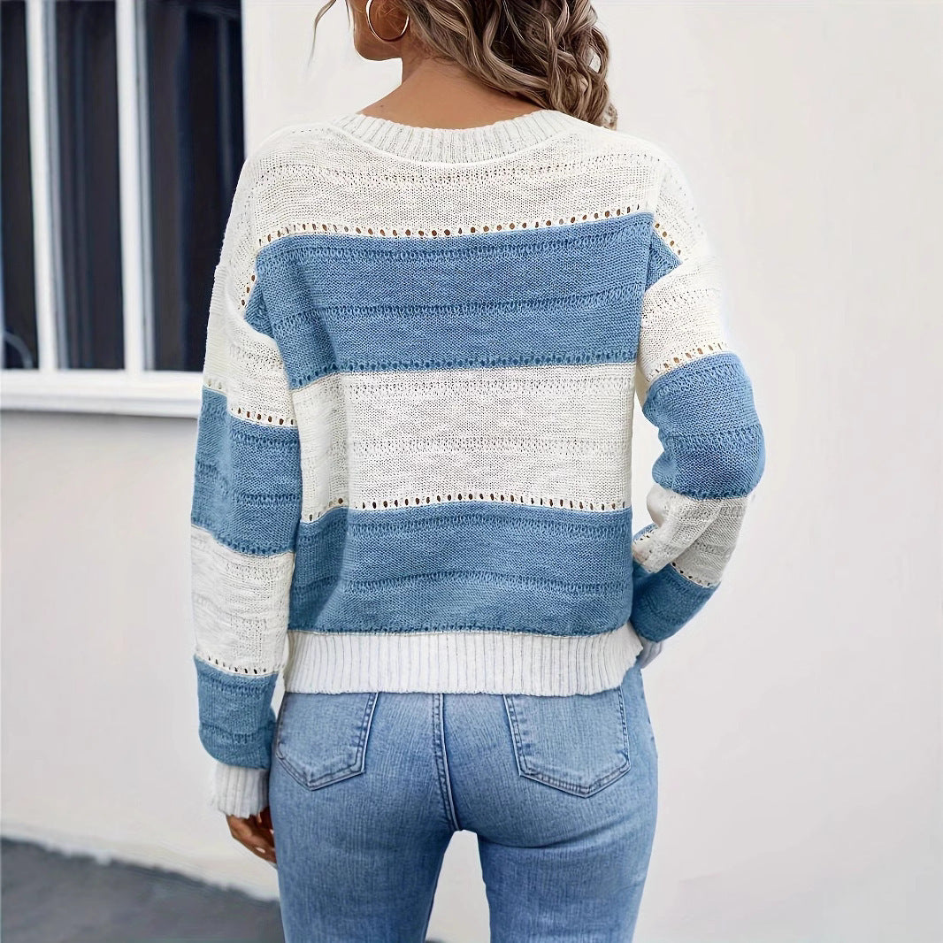 Women's Knitted White and Blue Stitching Crew Neck Pullover Sweater