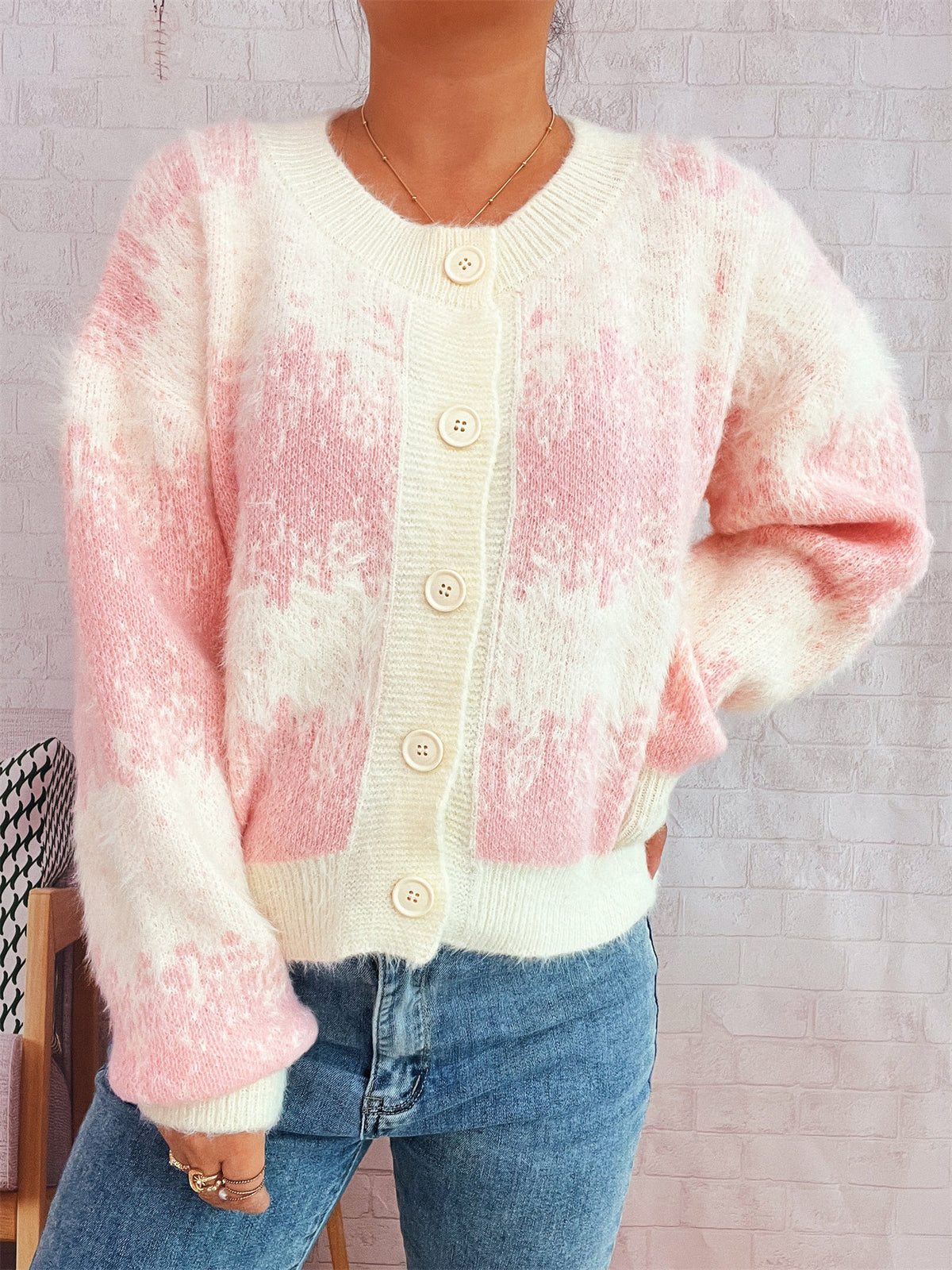 Color-changing Contrast Color Jacquard Single-breasted Casual Sweater