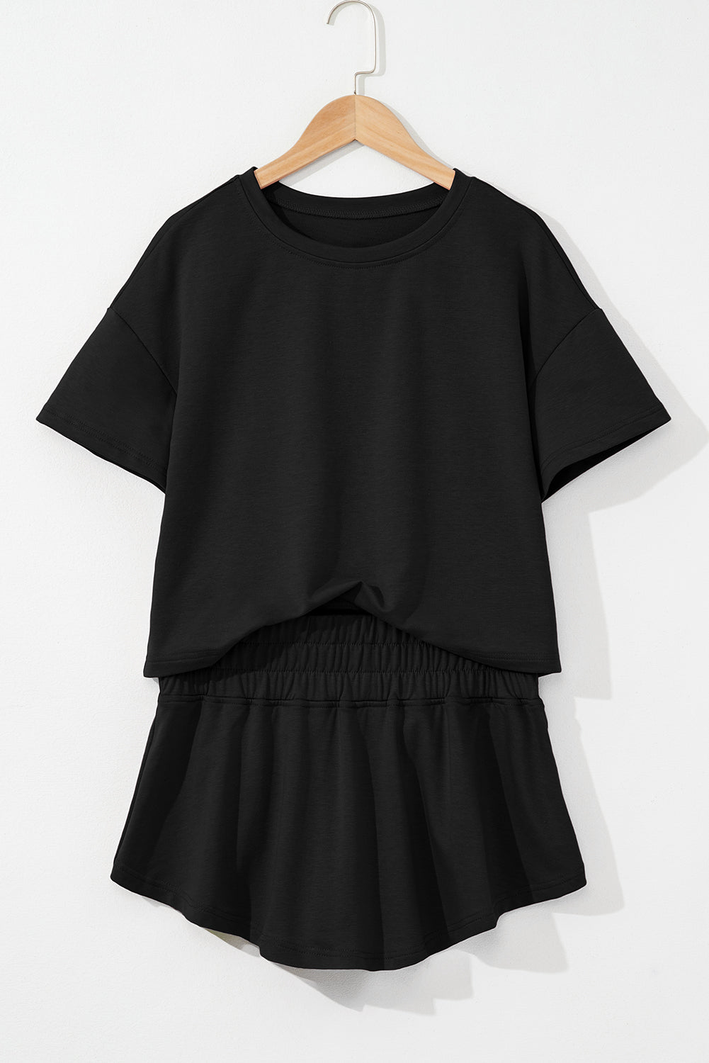 Black 2Pcs Cropped Tee And Ruffle High Waist Skort Set