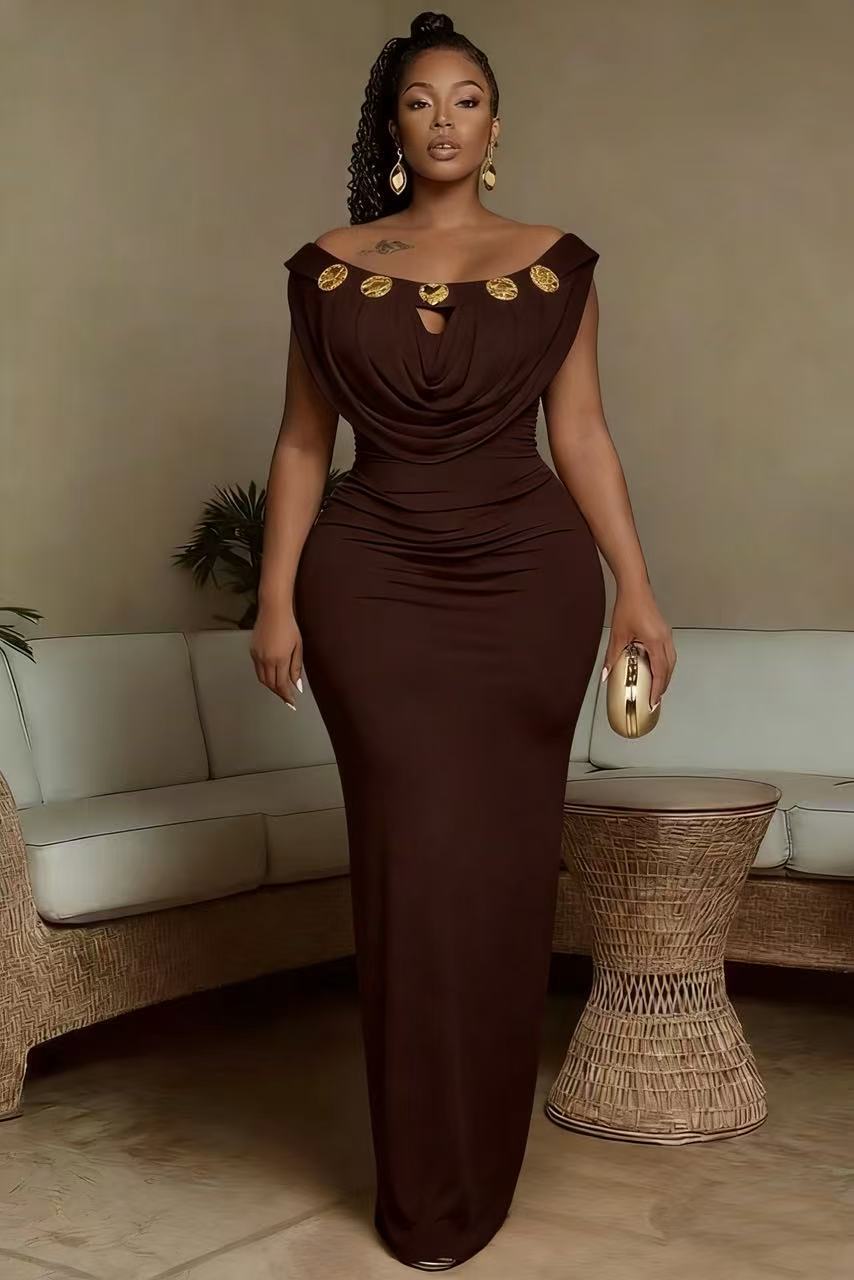New Off-shoulder Dress with Metal Buckles