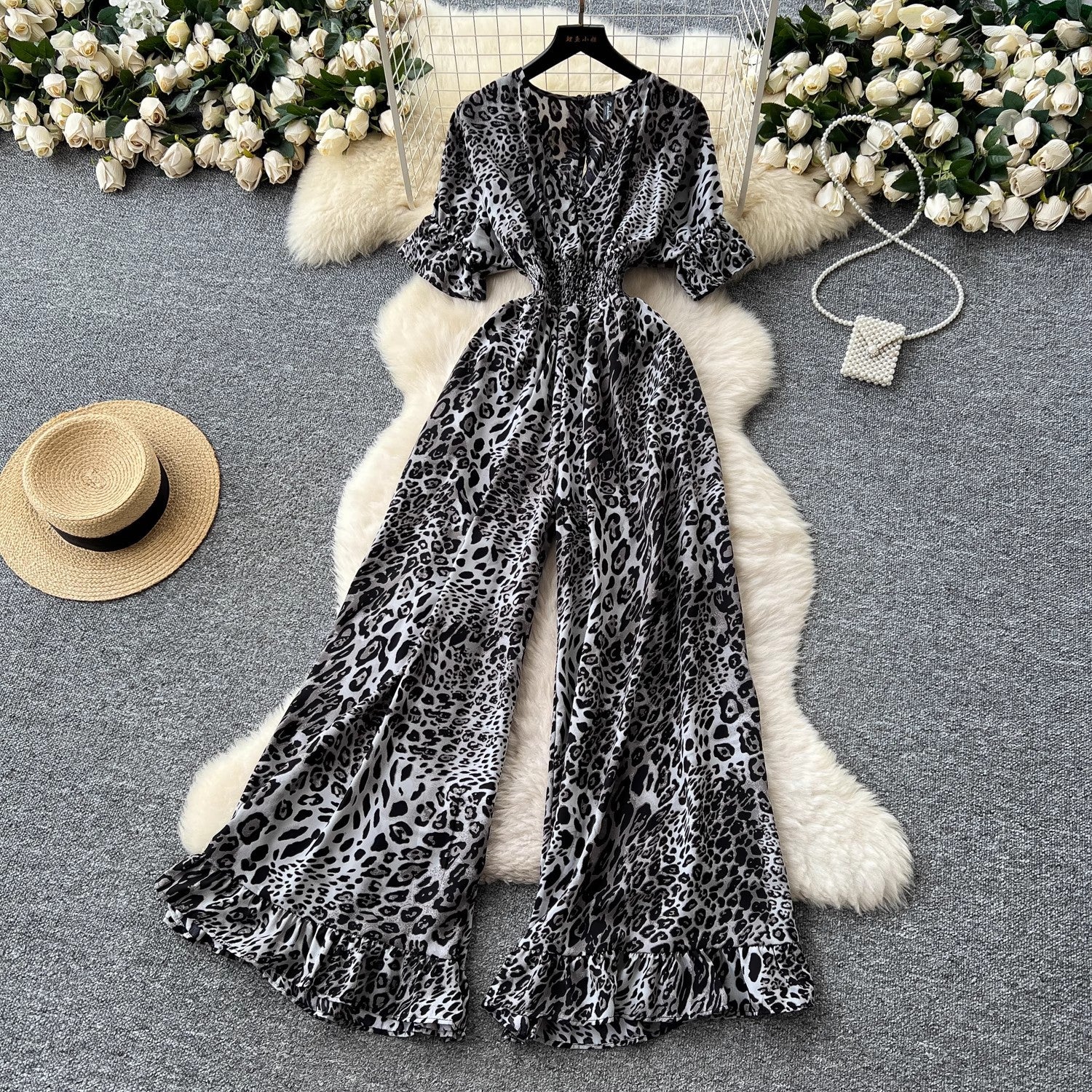 Chic V-Neck High-Waist Wide-Leg Printed Jumpsuit