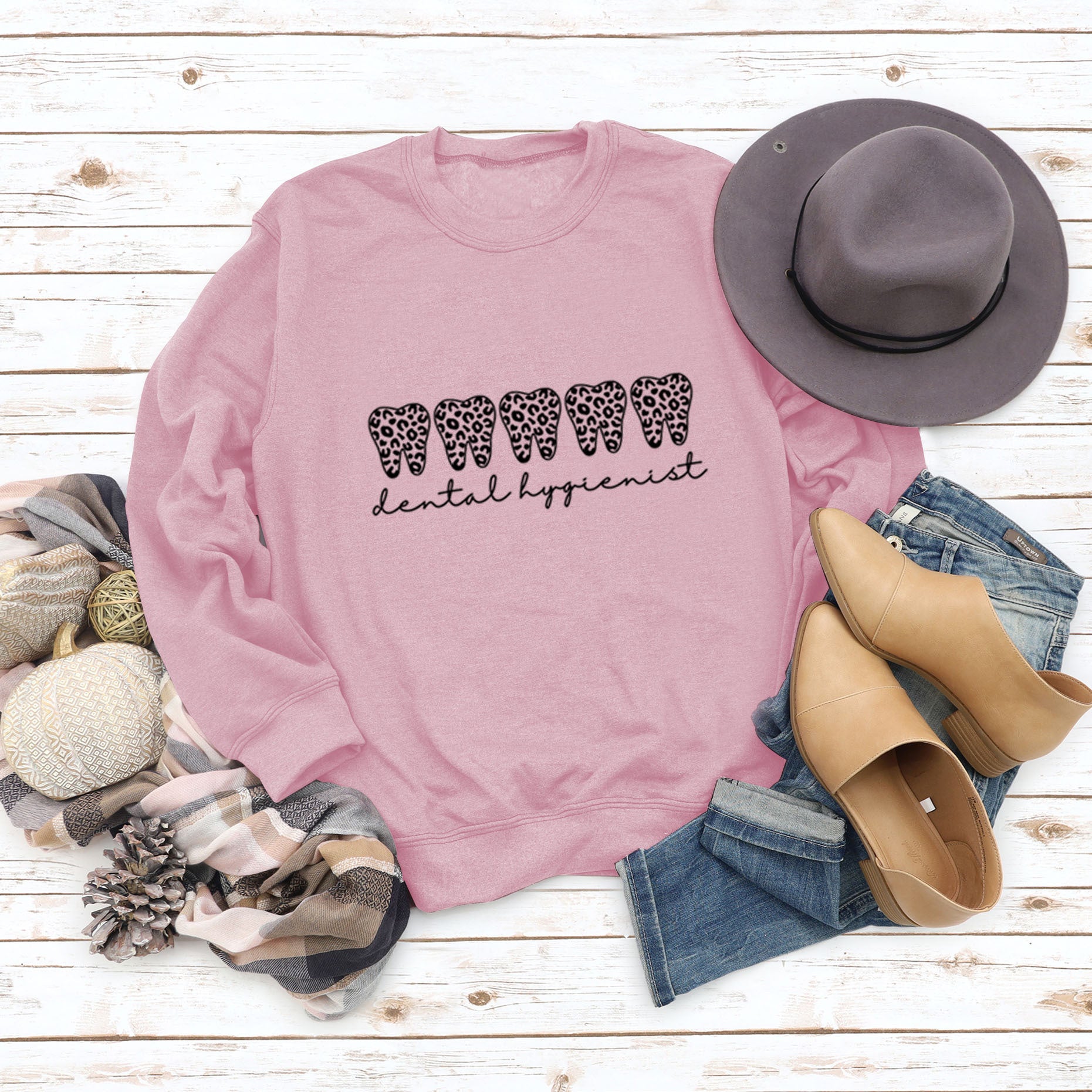 Chic Leopard Print Crew Neck Long Sleeve Sweater
