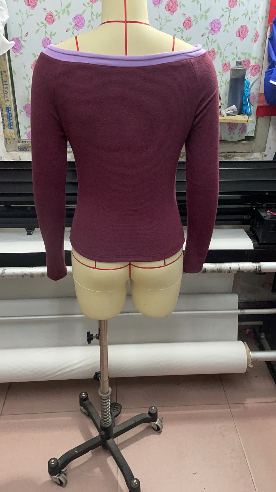 Chic Contrast Neck Long Sleeve Knit Top