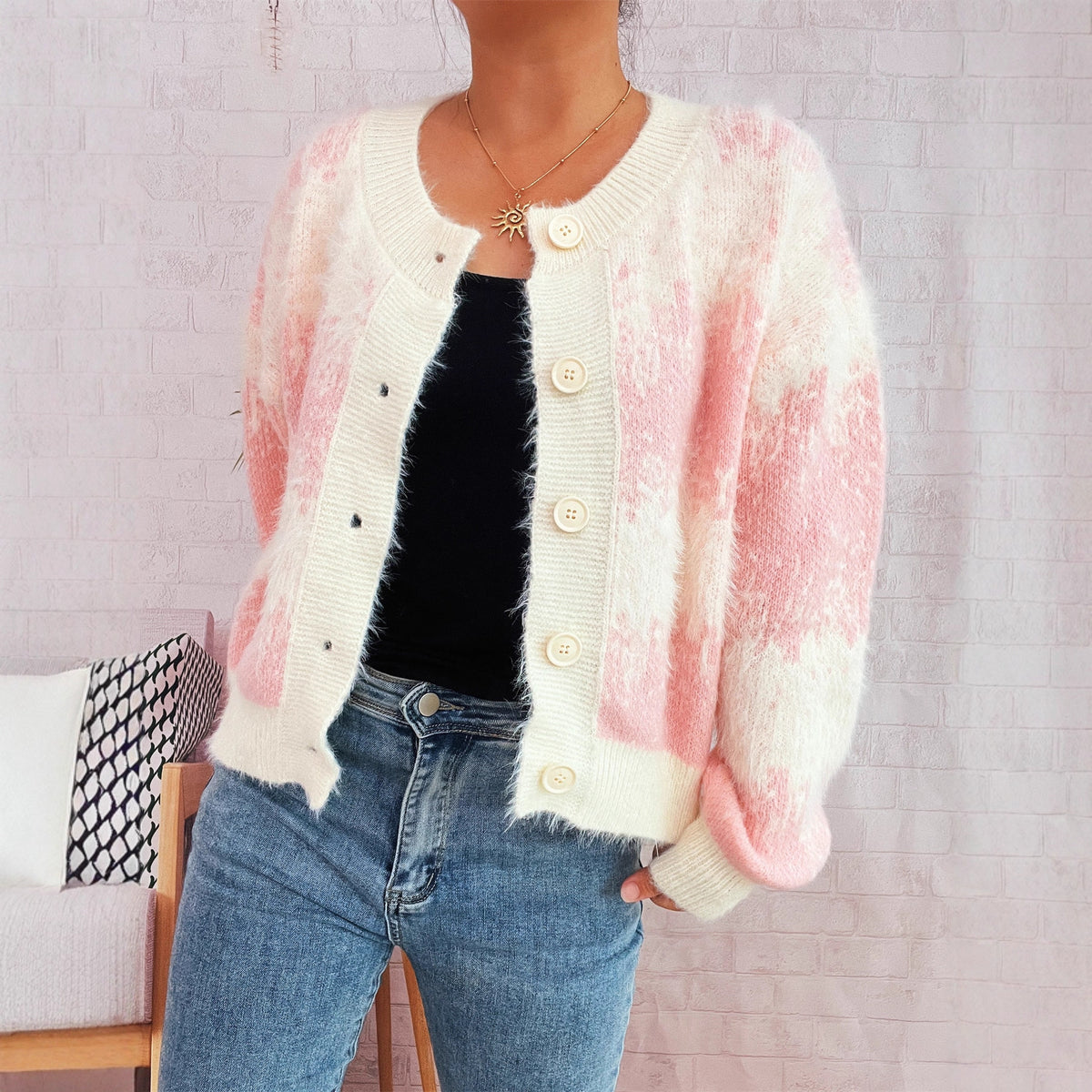 Color-changing Contrast Color Jacquard Single-breasted Casual Sweater