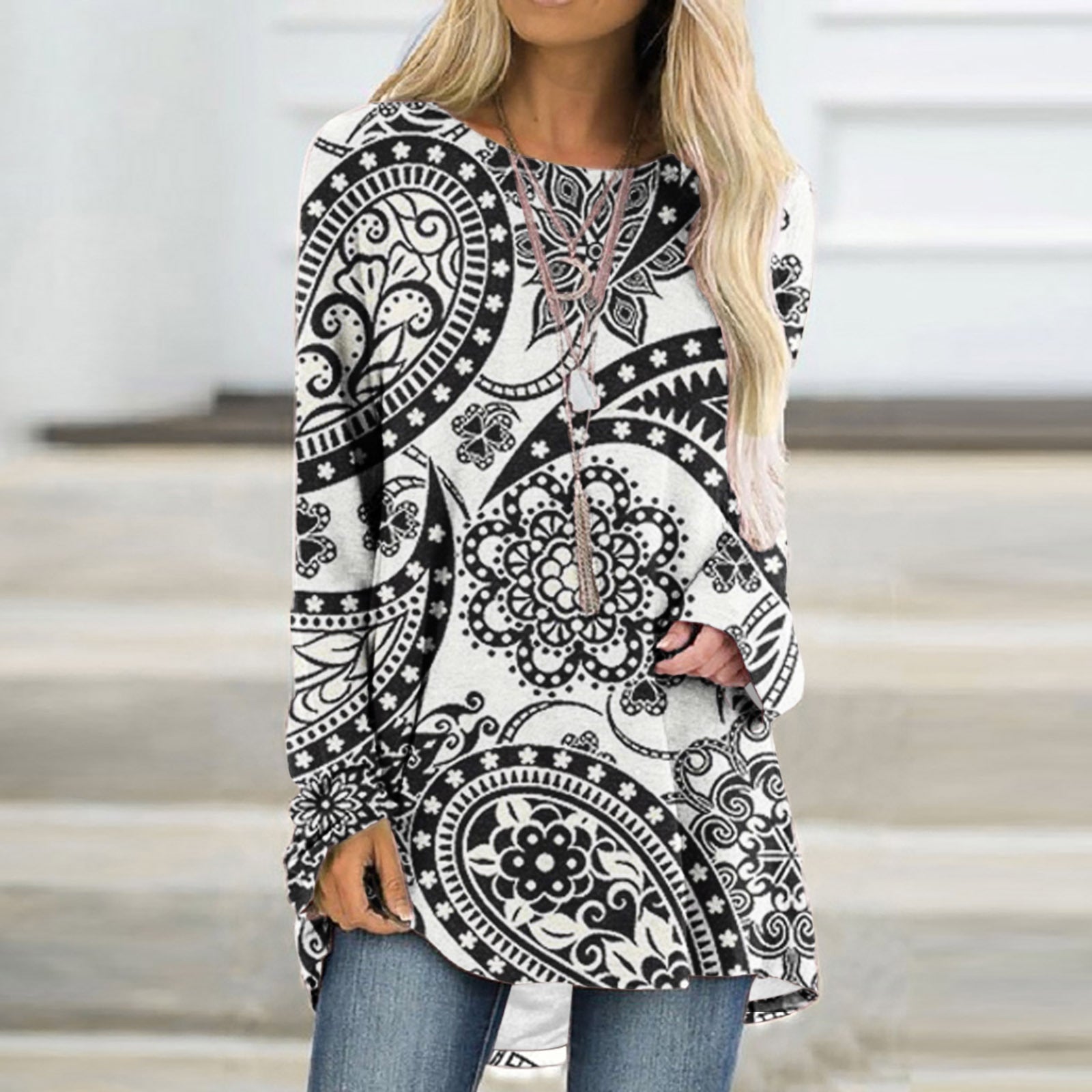 Women's 3D Printed Round Neck Long Sleeve Pullover T-shirt