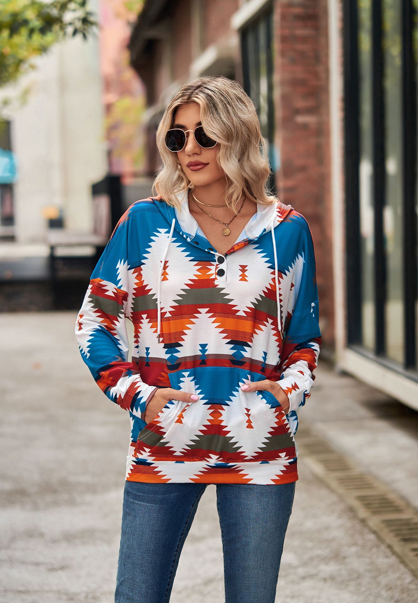 Geometric Pattern Long Sleeve Hooded Pocket Sweatshirt