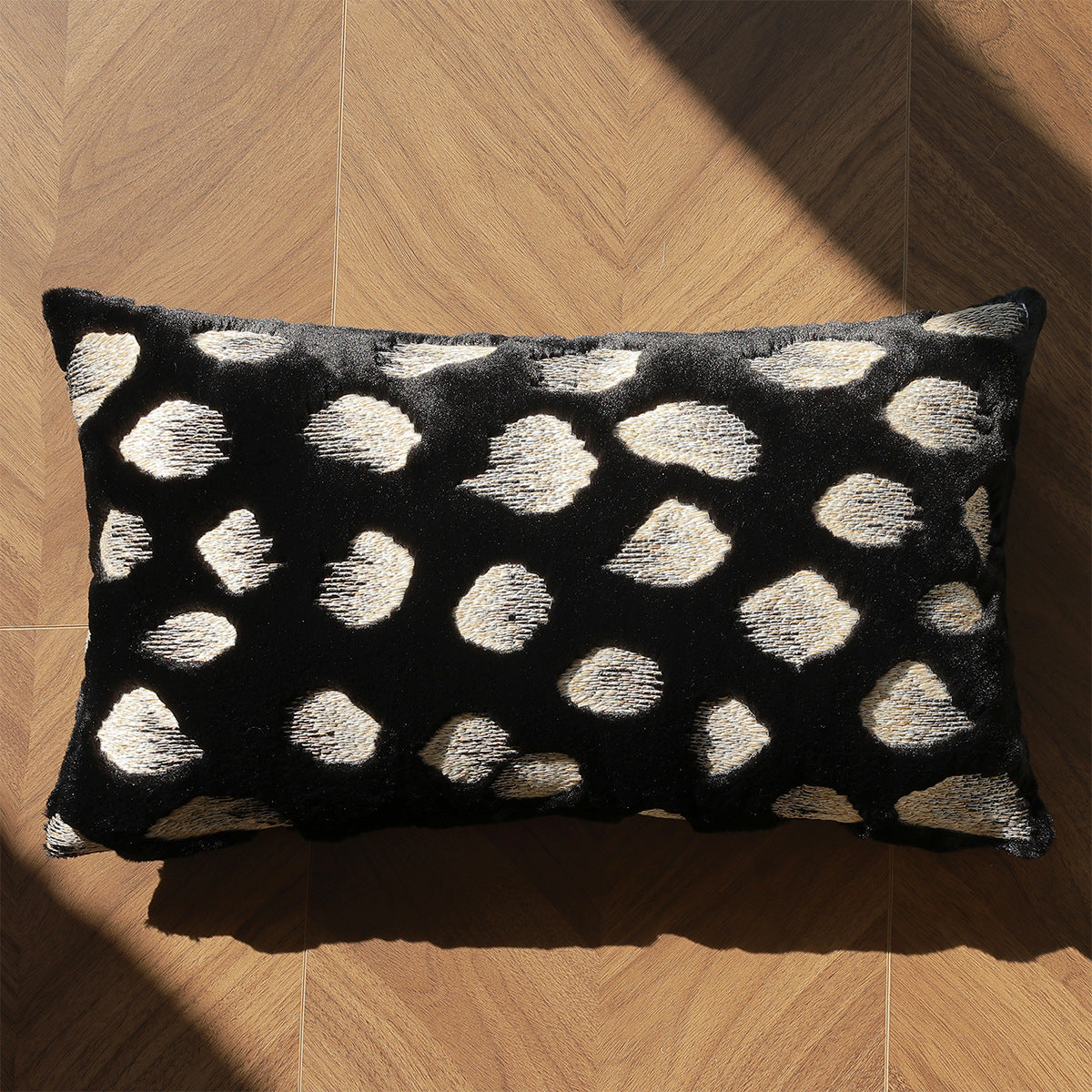 Luxury Embroidered Sofa Pillowcase – Modern Minimalist Style