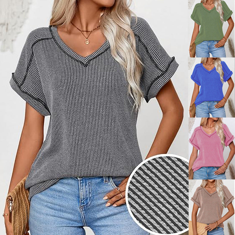 Two-Tone Twisty Stretch V-Neck Tee – Loose Fit Streetwear
