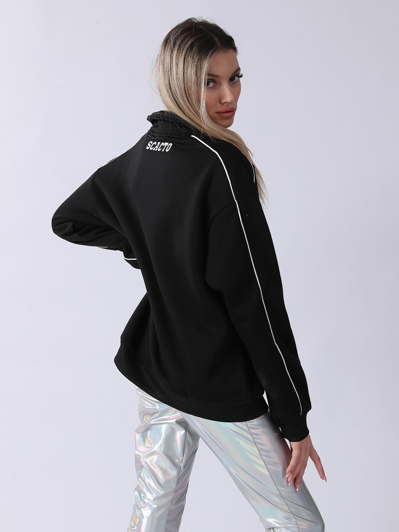 Women's Cozy Long-Sleeve Sweatshirt