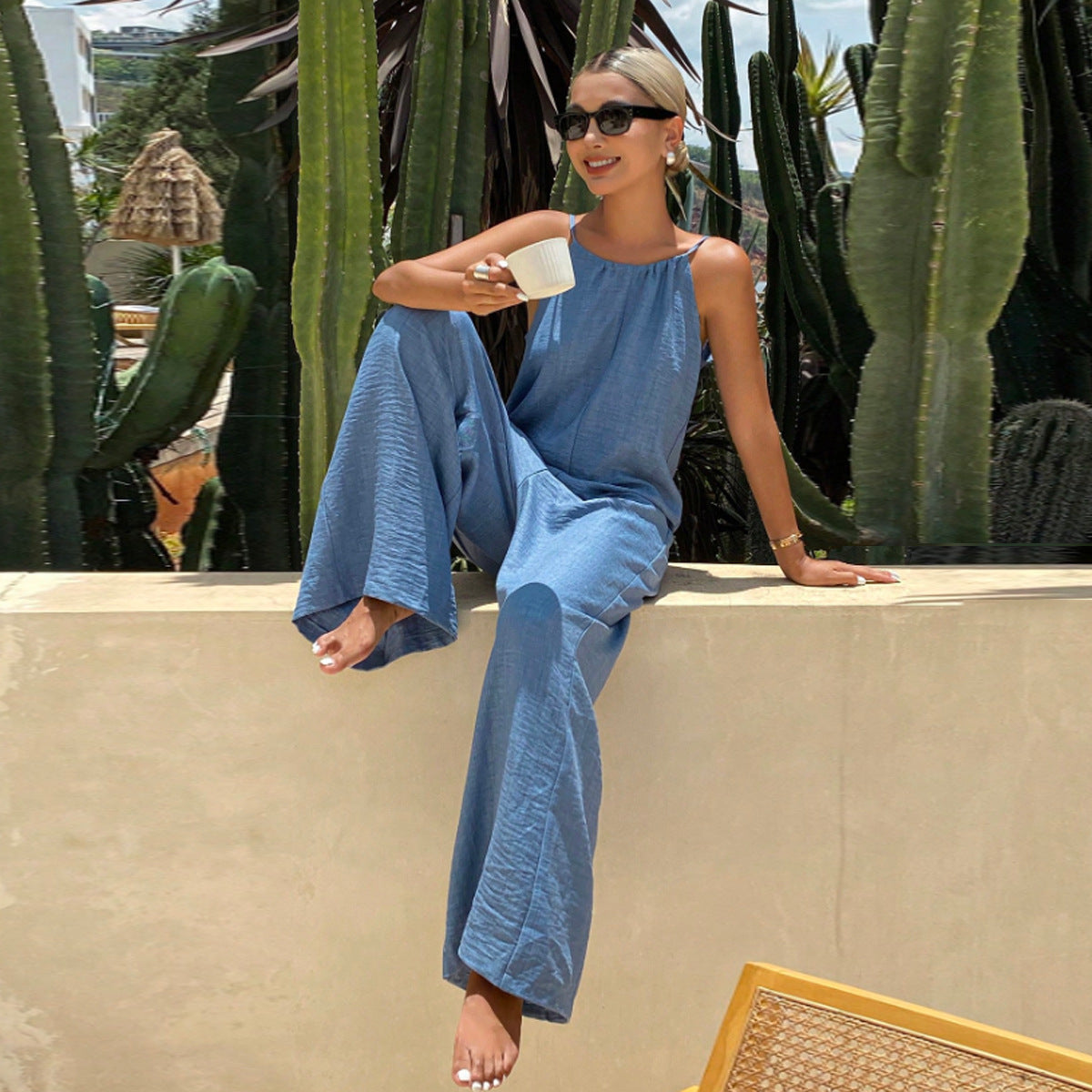 Elegant Sleeveless Wide-Leg Commuter Jumpsuit
