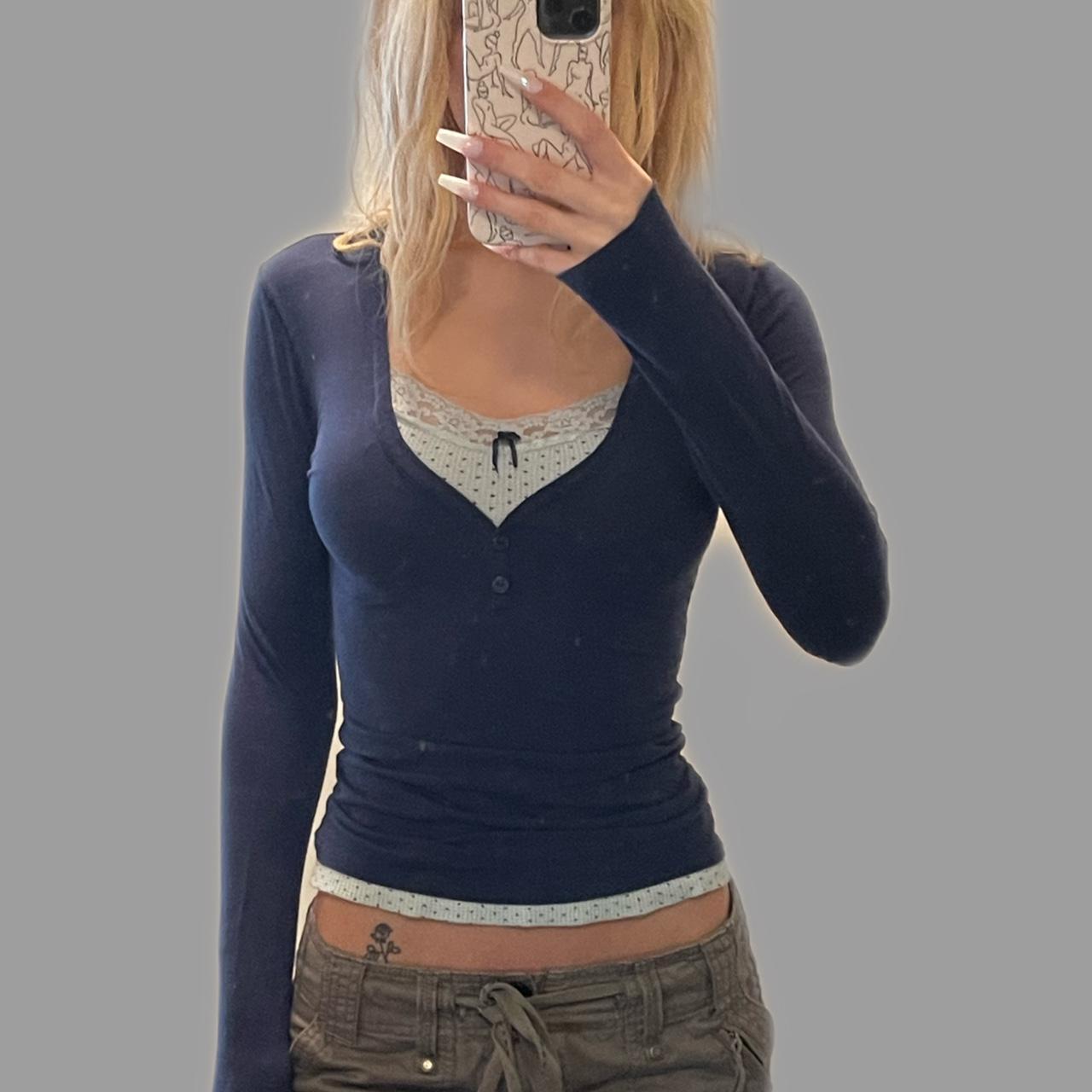 Chic V-Neck Colorblock Bow Tee for Women